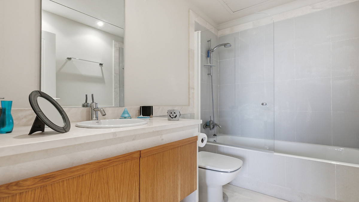 3 Bed Apartment for sale in Doña Julia Costa Del Sol, Málaga, Spain