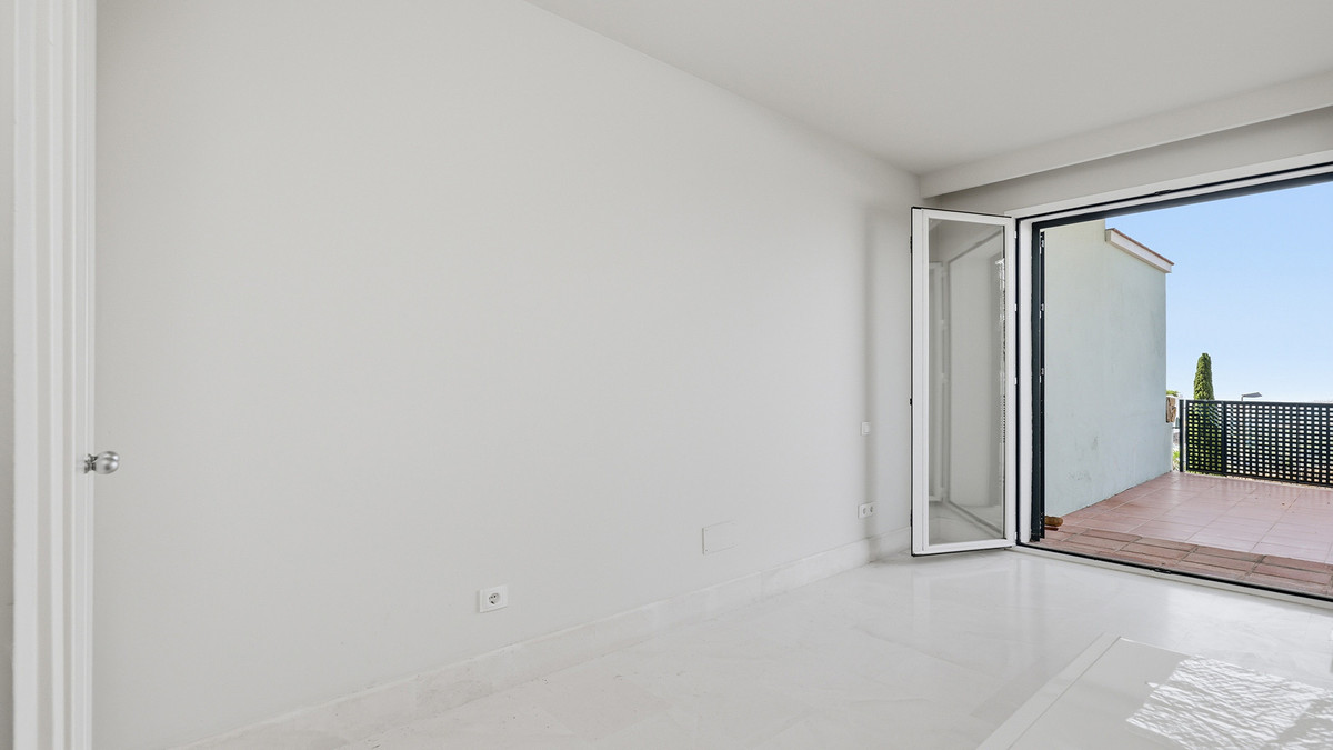 3 Bed Apartment for sale in Doña Julia Costa Del Sol, Málaga, Spain