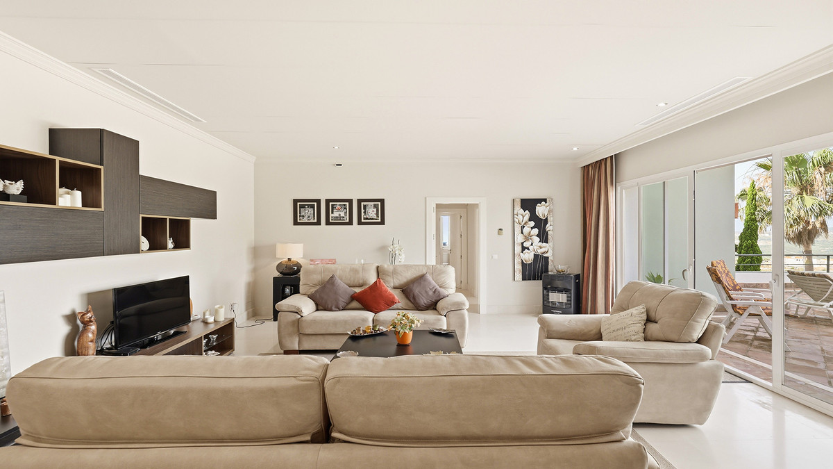 3 Bed Apartment for sale in Doña Julia Costa Del Sol, Málaga, Spain