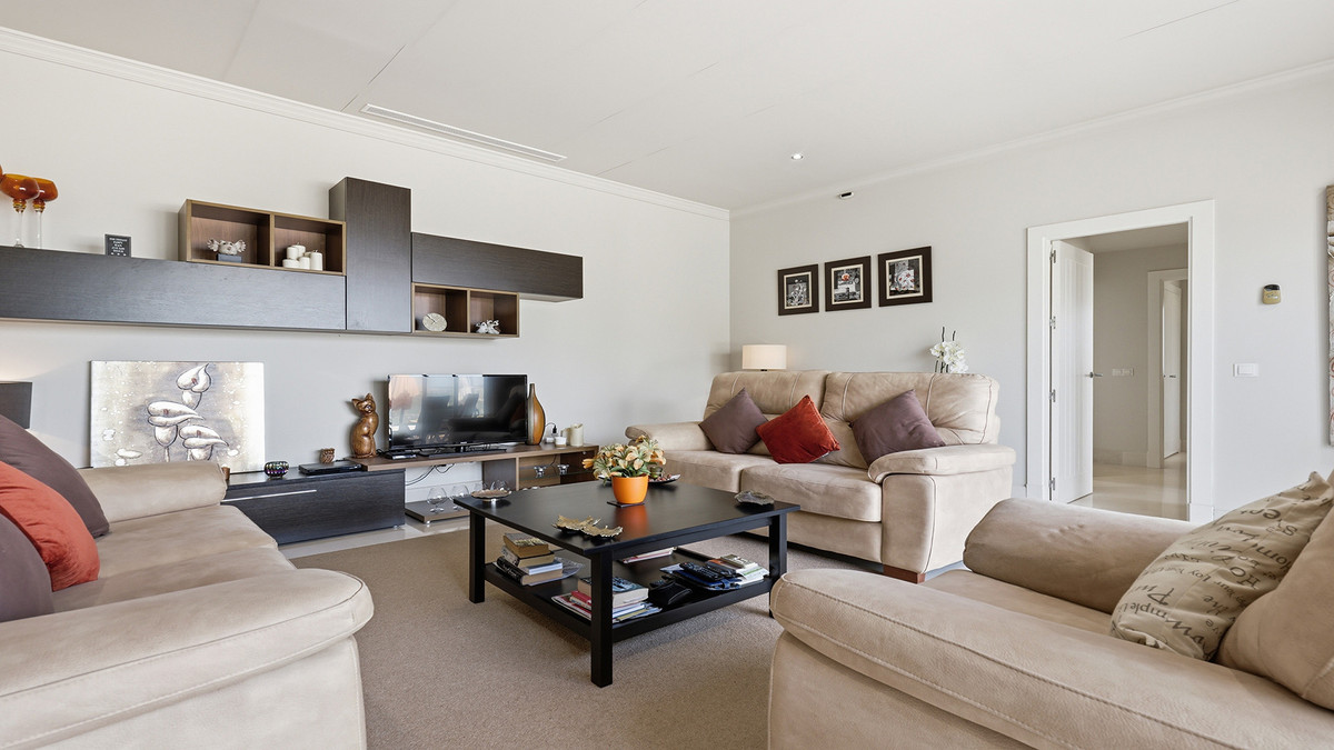 3 Bed Apartment for sale in Doña Julia Costa Del Sol, Málaga, Spain