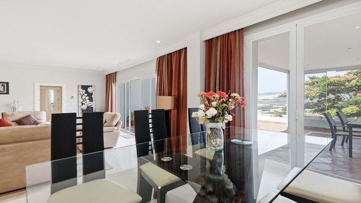 3 Bed Apartment for sale in Doña Julia Costa Del Sol, Málaga, Spain