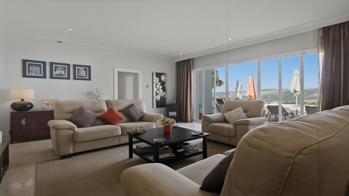3 Bed Apartment for sale in Doña Julia Costa Del Sol, Málaga, Spain