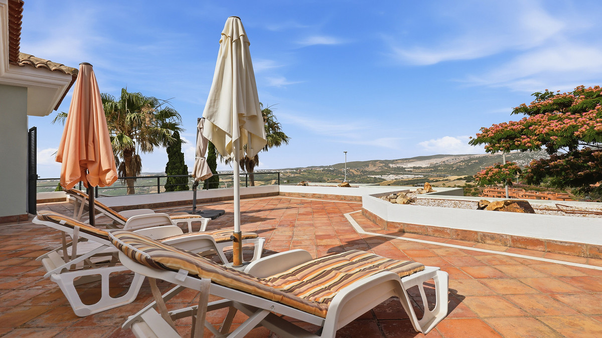 3 Bed Apartment for sale in Doña Julia Costa Del Sol, Málaga, Spain