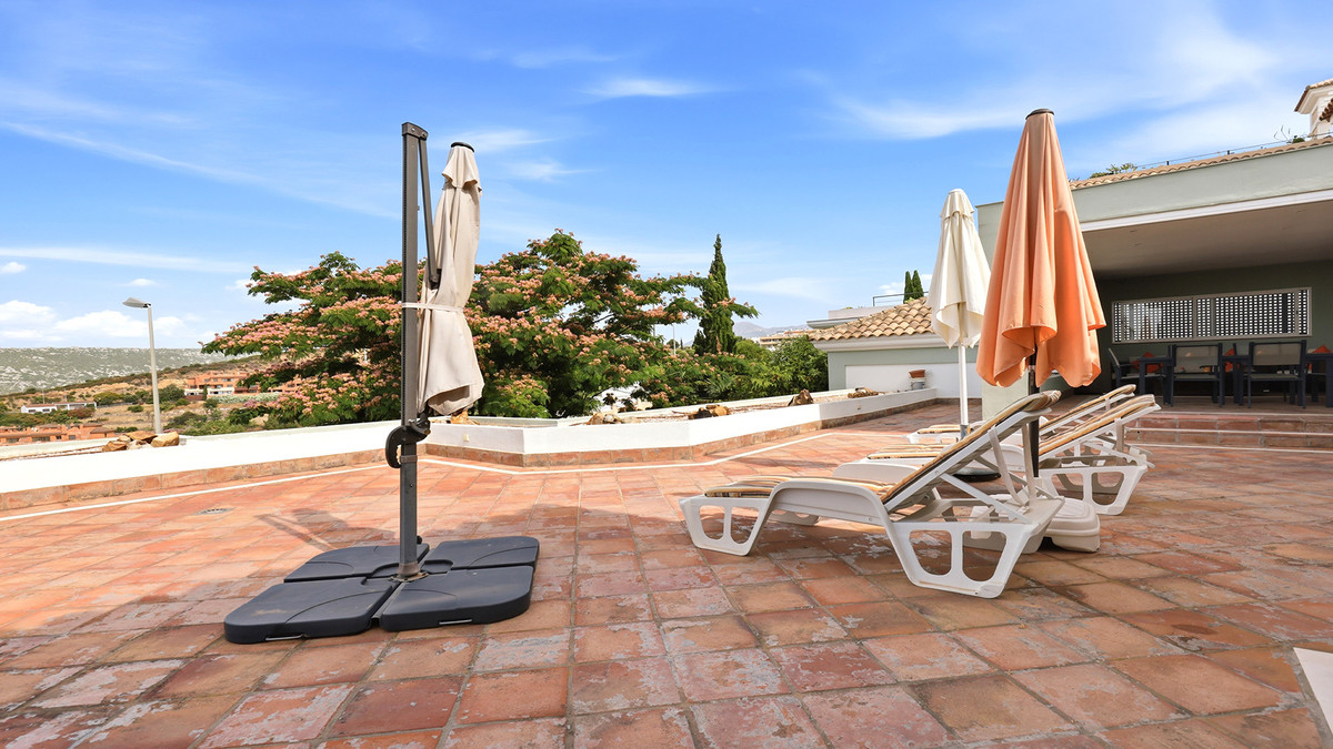 3 Bed Apartment for sale in Doña Julia Costa Del Sol, Málaga, Spain