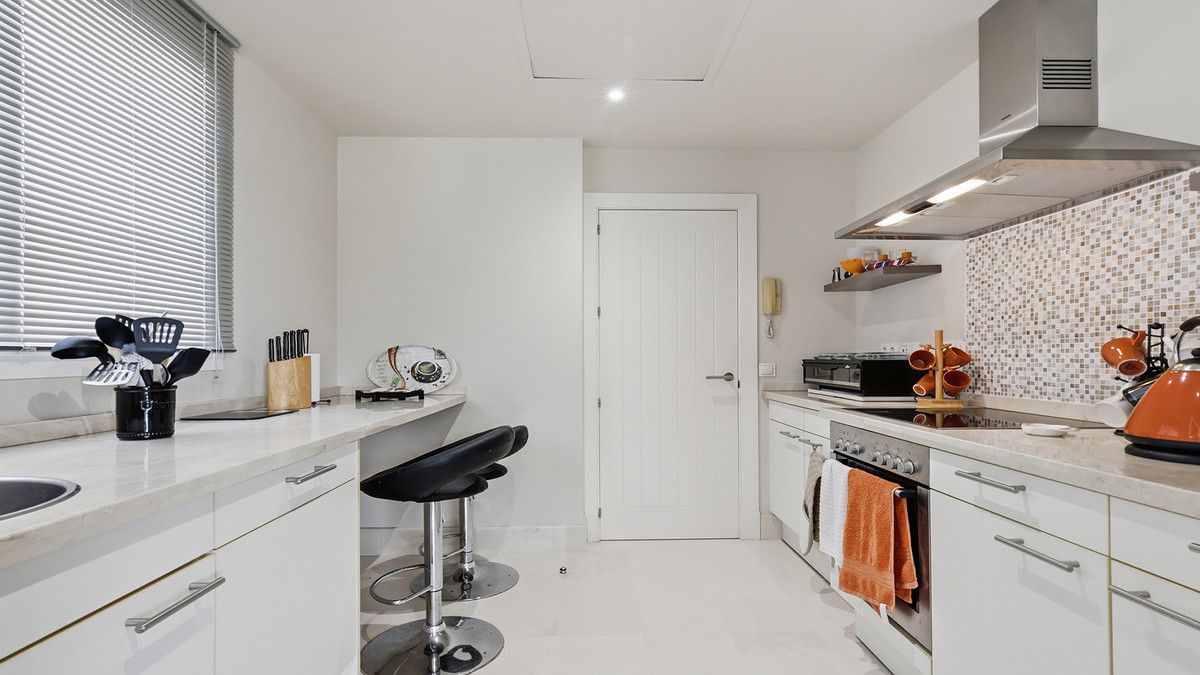 3 Bed Apartment for sale in Doña Julia Costa Del Sol, Málaga, Spain