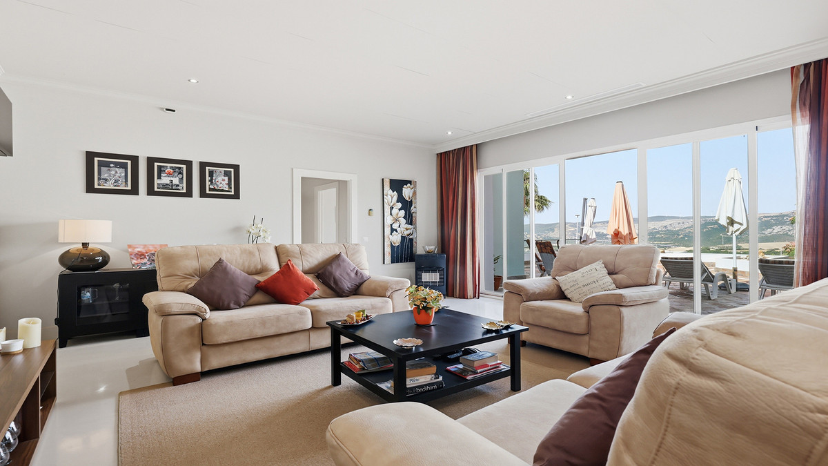 3 Bed Apartment for sale in Doña Julia Costa Del Sol, Málaga, Spain
