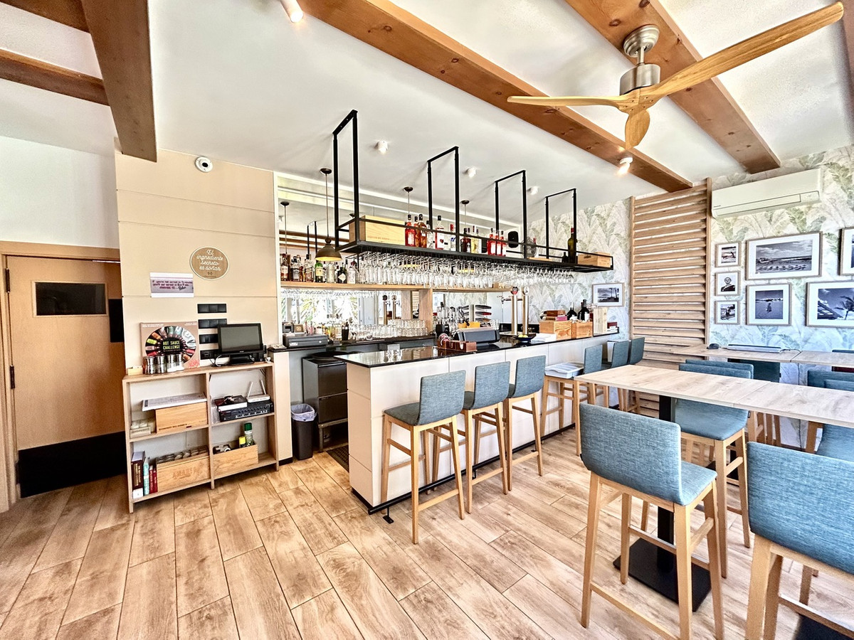 Commercial unit for sale in Cabo Roig Costa Blanca, Alicante, Spain