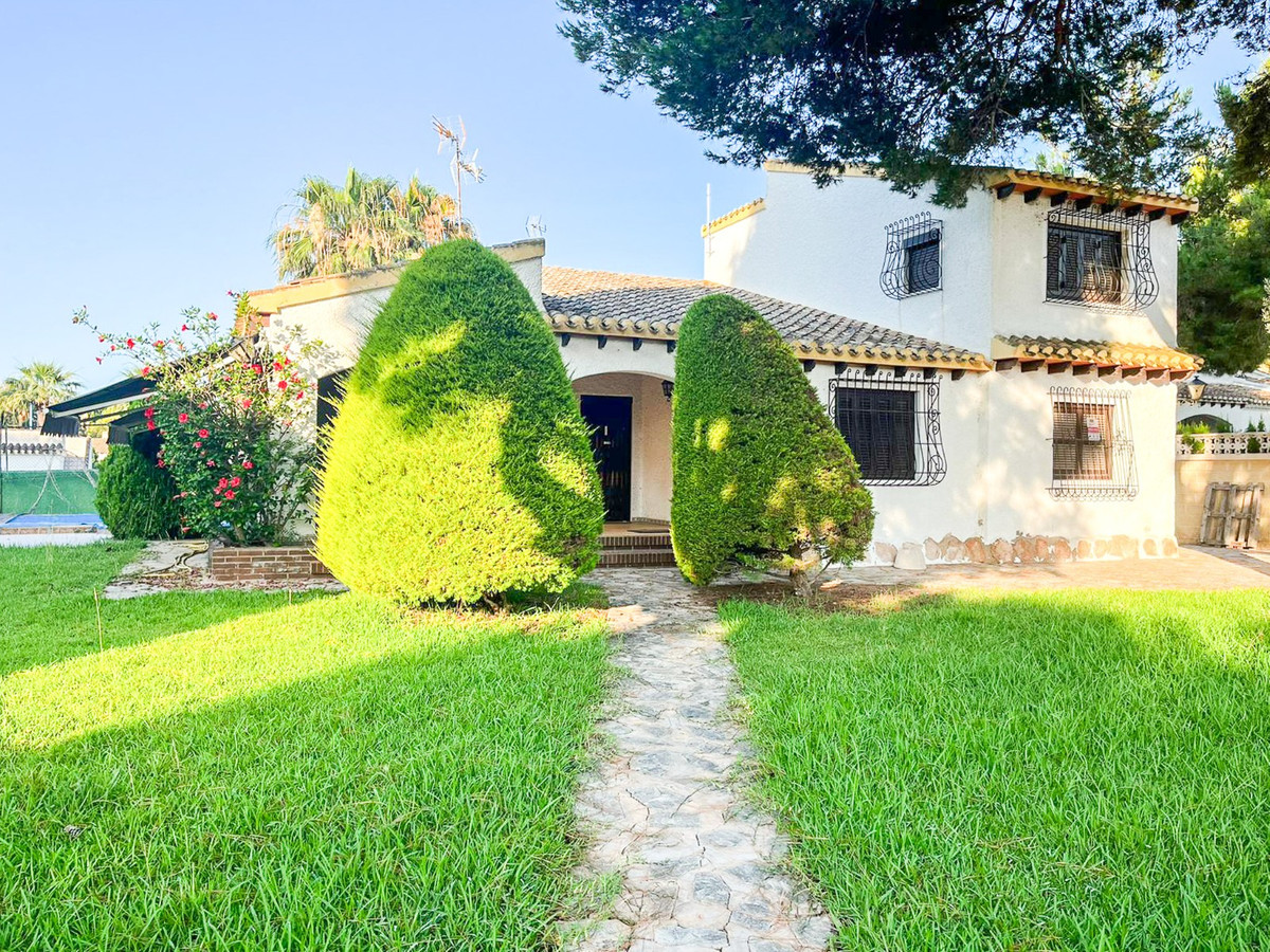 Se vende Pareada de 4 dormitorios en Costa Blanca, Alicante, España