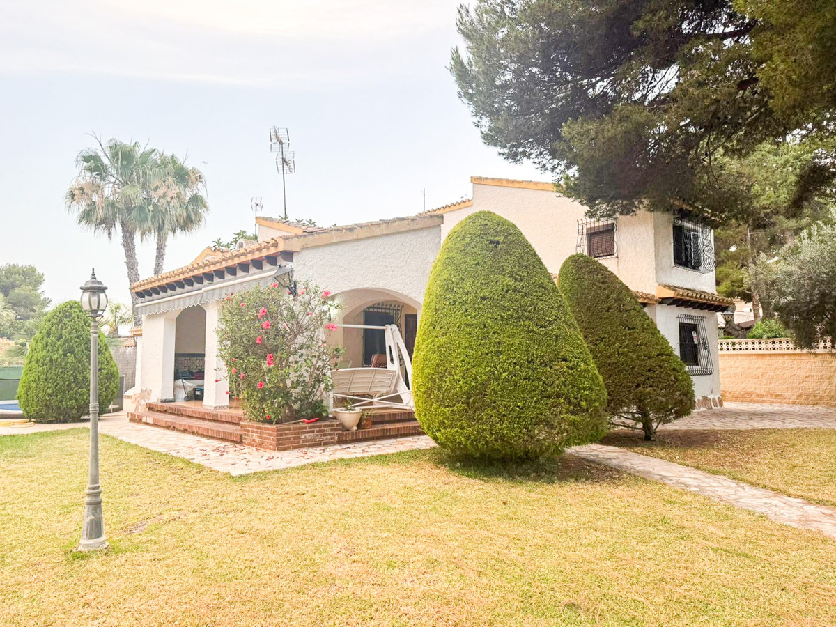 Se vende Pareada de 4 dormitorios en Costa Blanca, Alicante, España