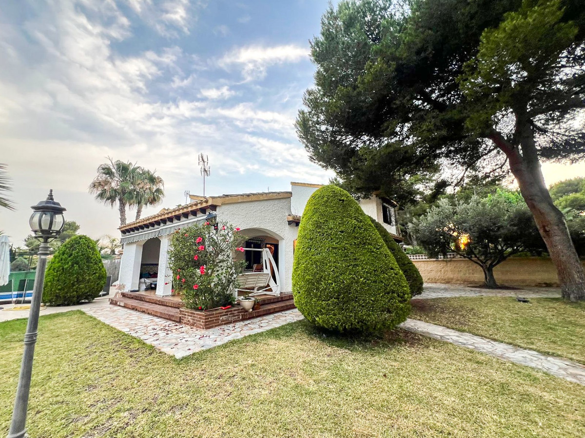 Se vende Pareada de 4 dormitorios en Costa Blanca, Alicante, España
