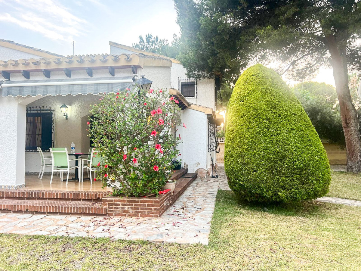 Se vende Pareada de 4 dormitorios en Costa Blanca, Alicante, España