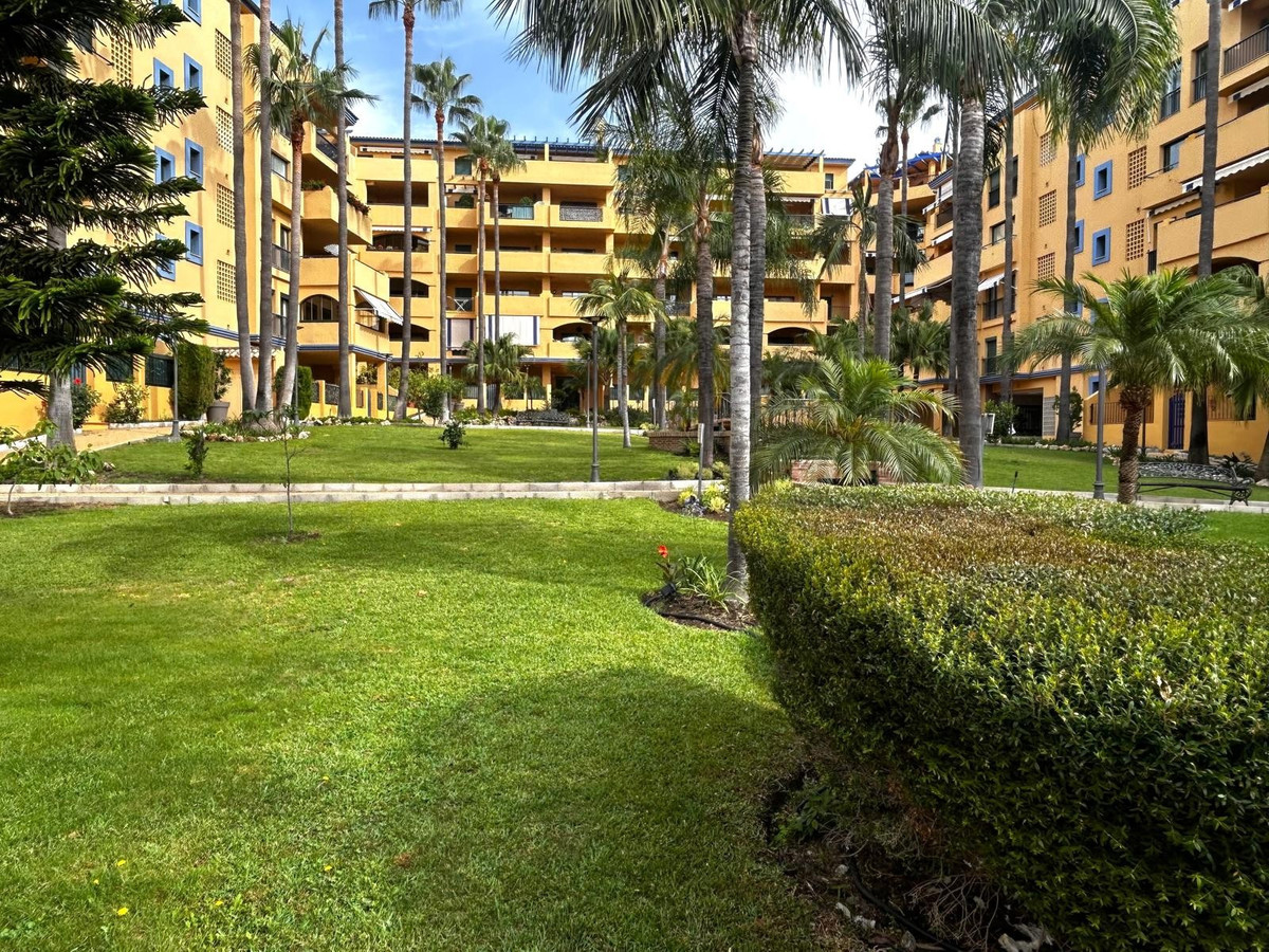 2 Bed Apartment for sale in San Pedro De Alcántara Costa Del Sol, Málaga, Spain