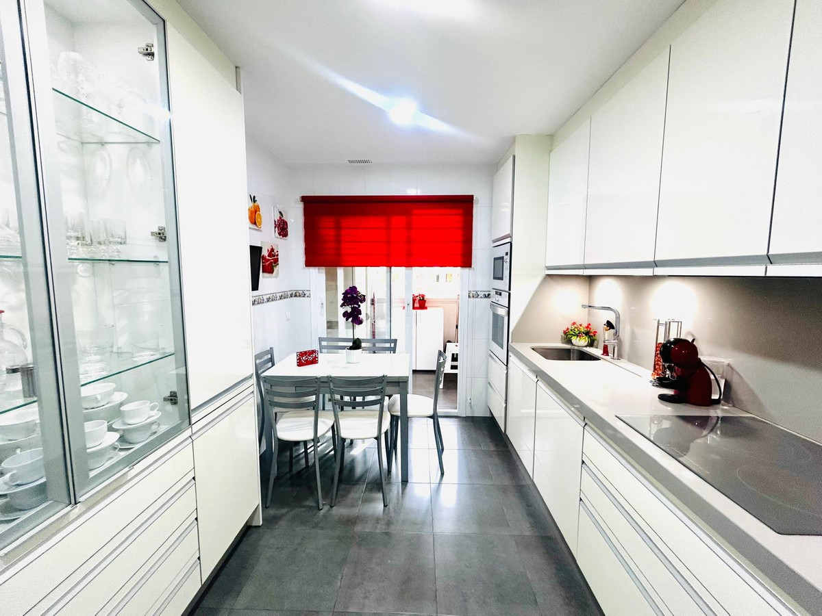 2 Bed Apartment for sale in San Pedro De Alcántara Costa Del Sol, Málaga, Spain