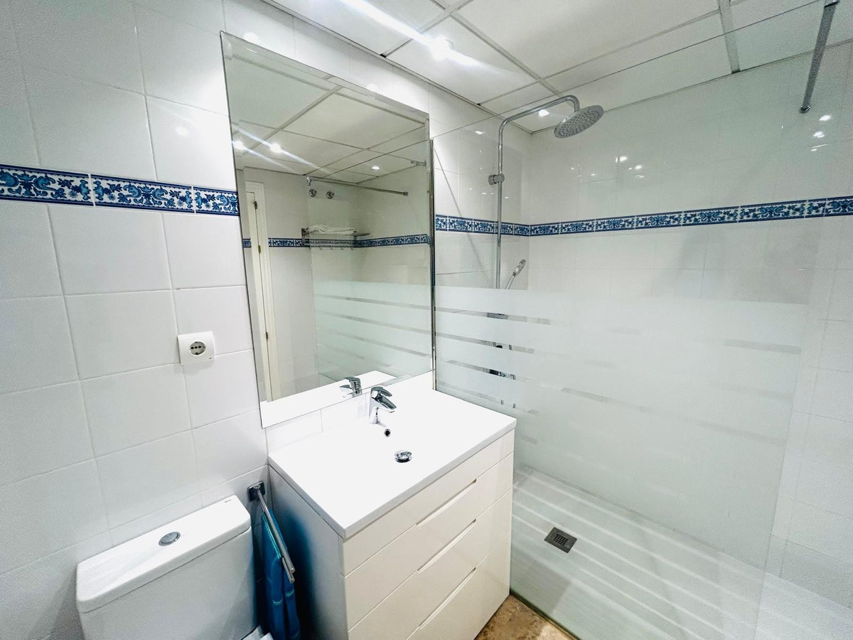 2 Bed Apartment for sale in San Pedro De Alcántara Costa Del Sol, Málaga, Spain