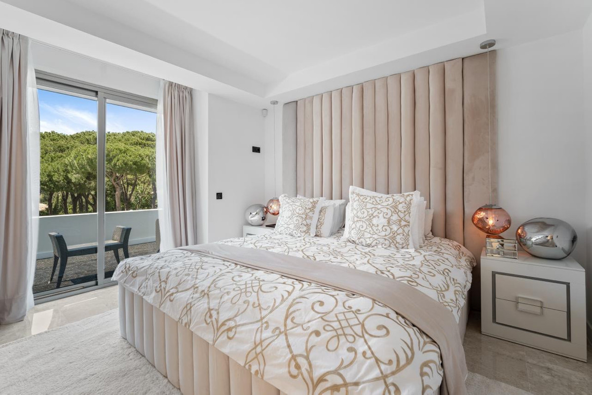 6 Bed Townhouse for sale in Las Chapas Costa Del Sol, Málaga, Spain
