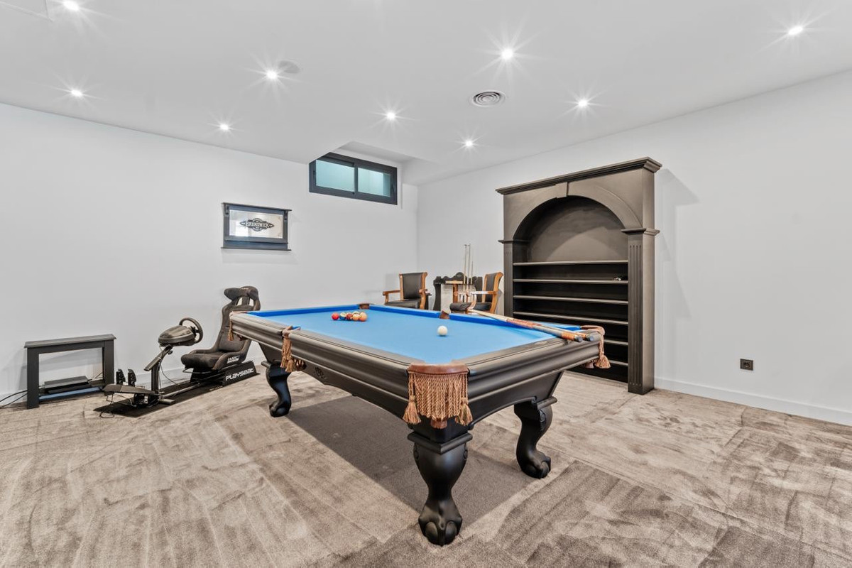 6 Bed Townhouse for sale in Las Chapas Costa Del Sol, Málaga, Spain