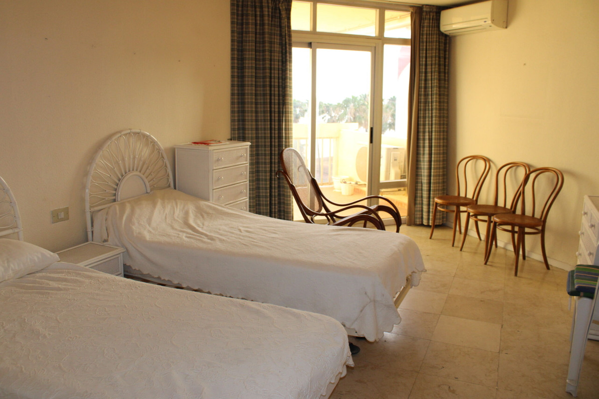 2 Bed Apartment for sale in Marbella Costa Del Sol, Málaga, Spain