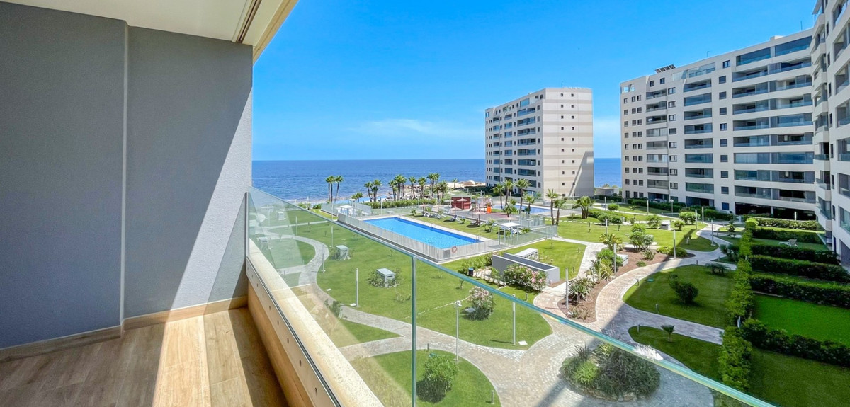 Se vende Apartamento Planta Baja de 3 dormitorios en Costa Blanca, Alicante, España