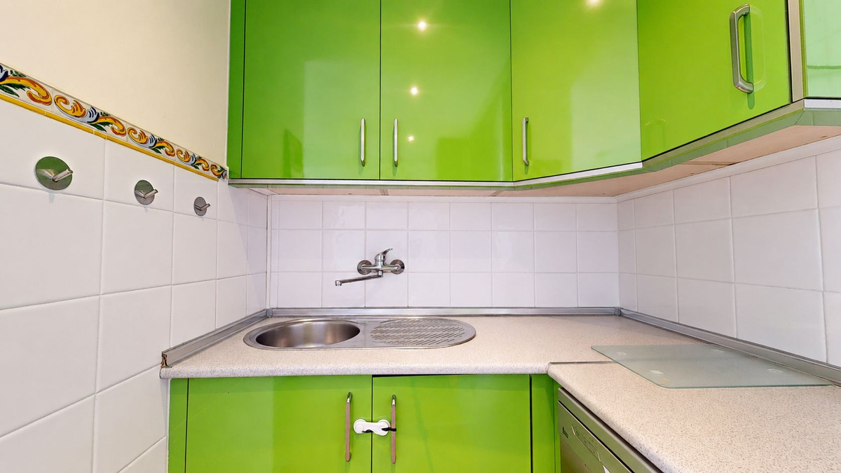 3 Bed Townhouse for sale in Estepona Costa Del Sol, Málaga, Spain