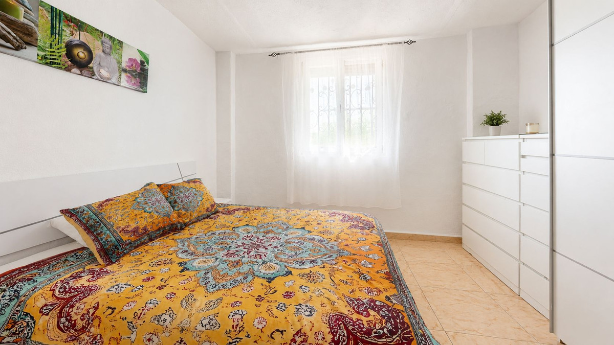 3 Bed Townhouse for sale in Estepona Costa Del Sol, Málaga, Spain