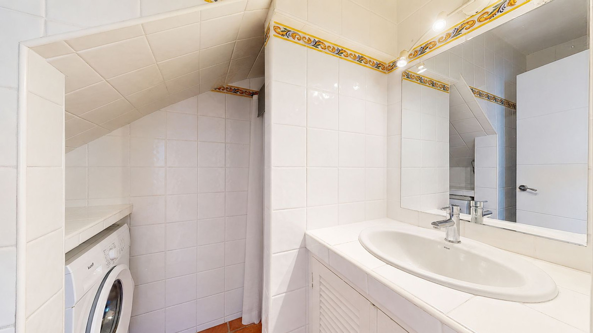 3 Bed Townhouse for sale in Estepona Costa Del Sol, Málaga, Spain