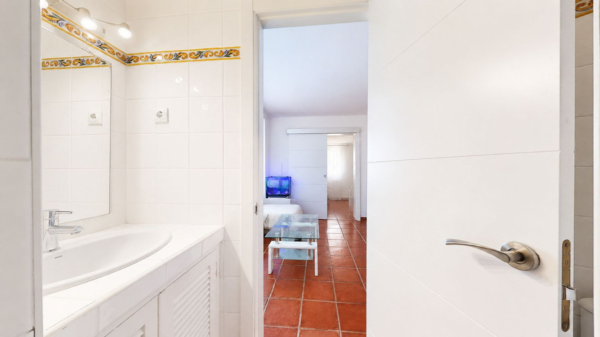 3 Bed Townhouse for sale in Estepona Costa Del Sol, Málaga, Spain