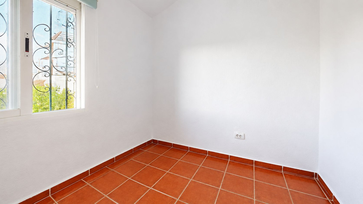 3 Bed Townhouse for sale in Estepona Costa Del Sol, Málaga, Spain
