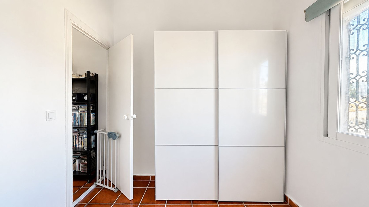 3 Bed Townhouse for sale in Estepona Costa Del Sol, Málaga, Spain
