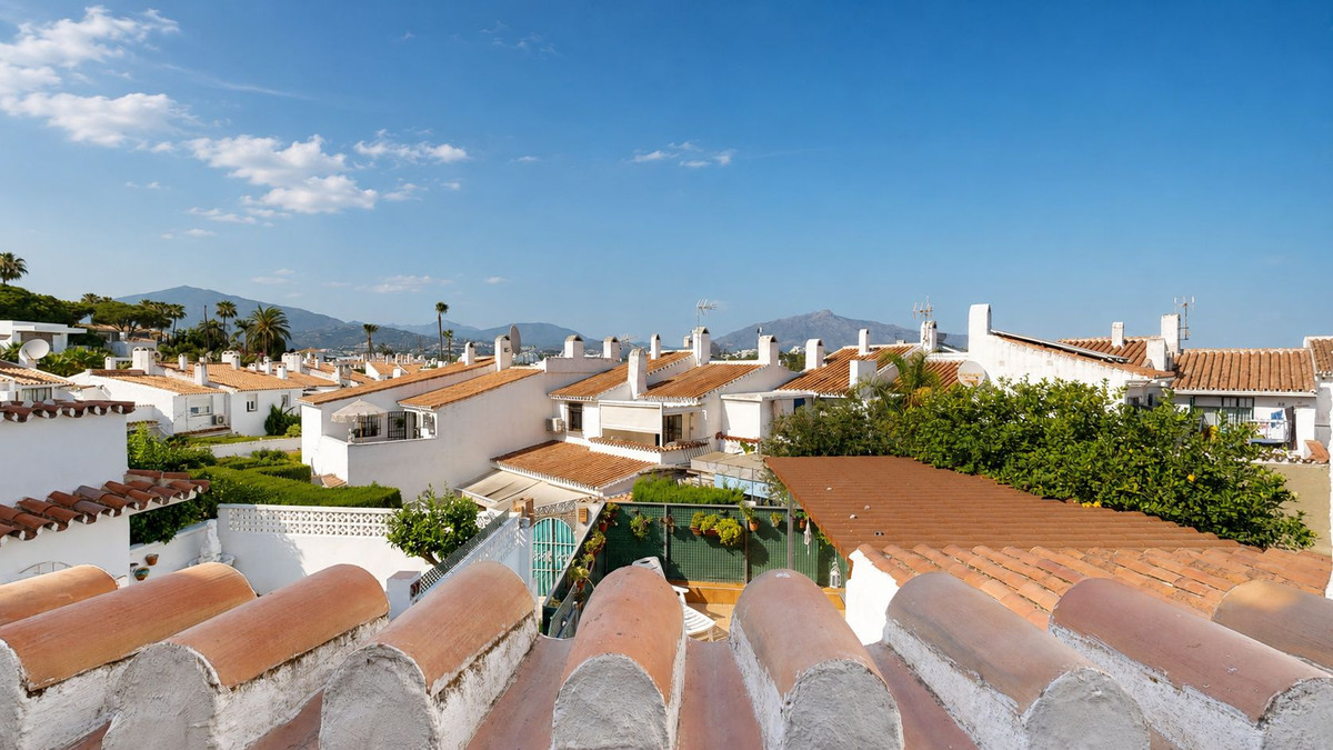 3 Bed Townhouse for sale in Estepona Costa Del Sol, Málaga, Spain