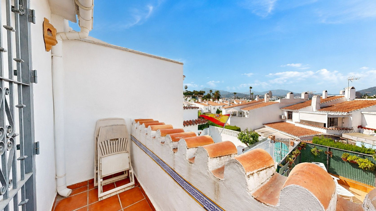 3 Bed Townhouse for sale in Estepona Costa Del Sol, Málaga, Spain