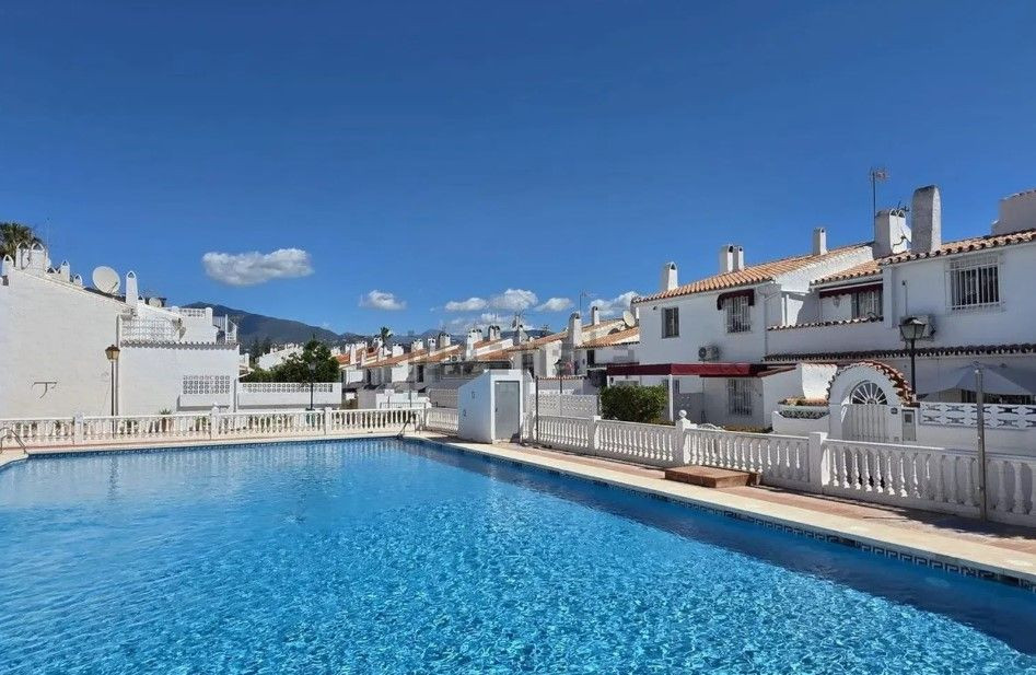 3 Bed Townhouse for sale in Estepona Costa Del Sol, Málaga, Spain