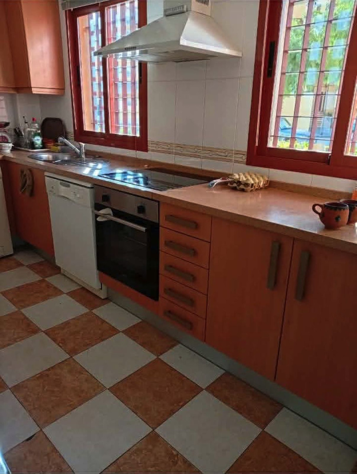 3 Bed Townhouse for sale in La Duquesa Costa Del Sol, Málaga, Spain