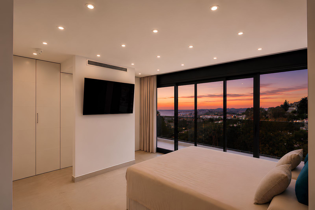 3 Bed Townhouse for sale in Torreblanca Costa Del Sol, Málaga, Spain