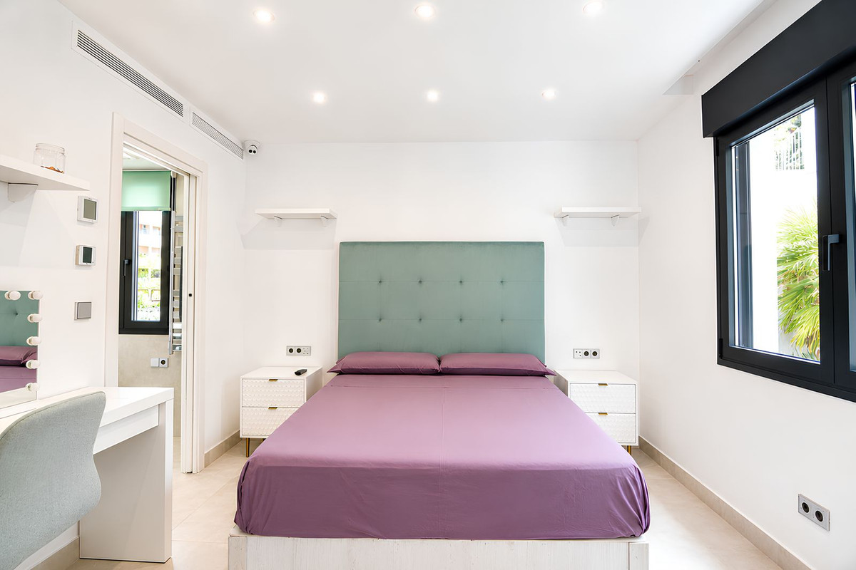 3 Bed Townhouse for sale in Torreblanca Costa Del Sol, Málaga, Spain