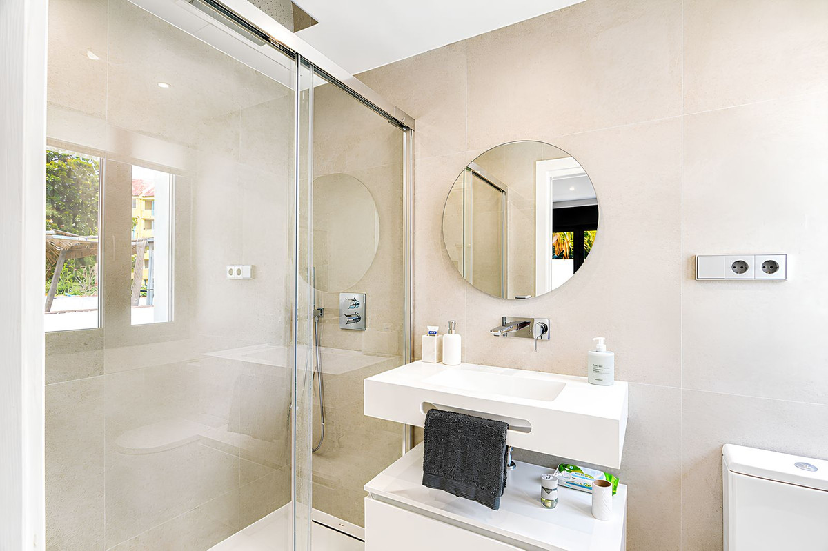 3 Bed Townhouse for sale in Torreblanca Costa Del Sol, Málaga, Spain