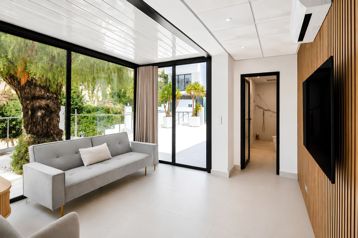 3 Bed Townhouse for sale in Torreblanca Costa Del Sol, Málaga, Spain