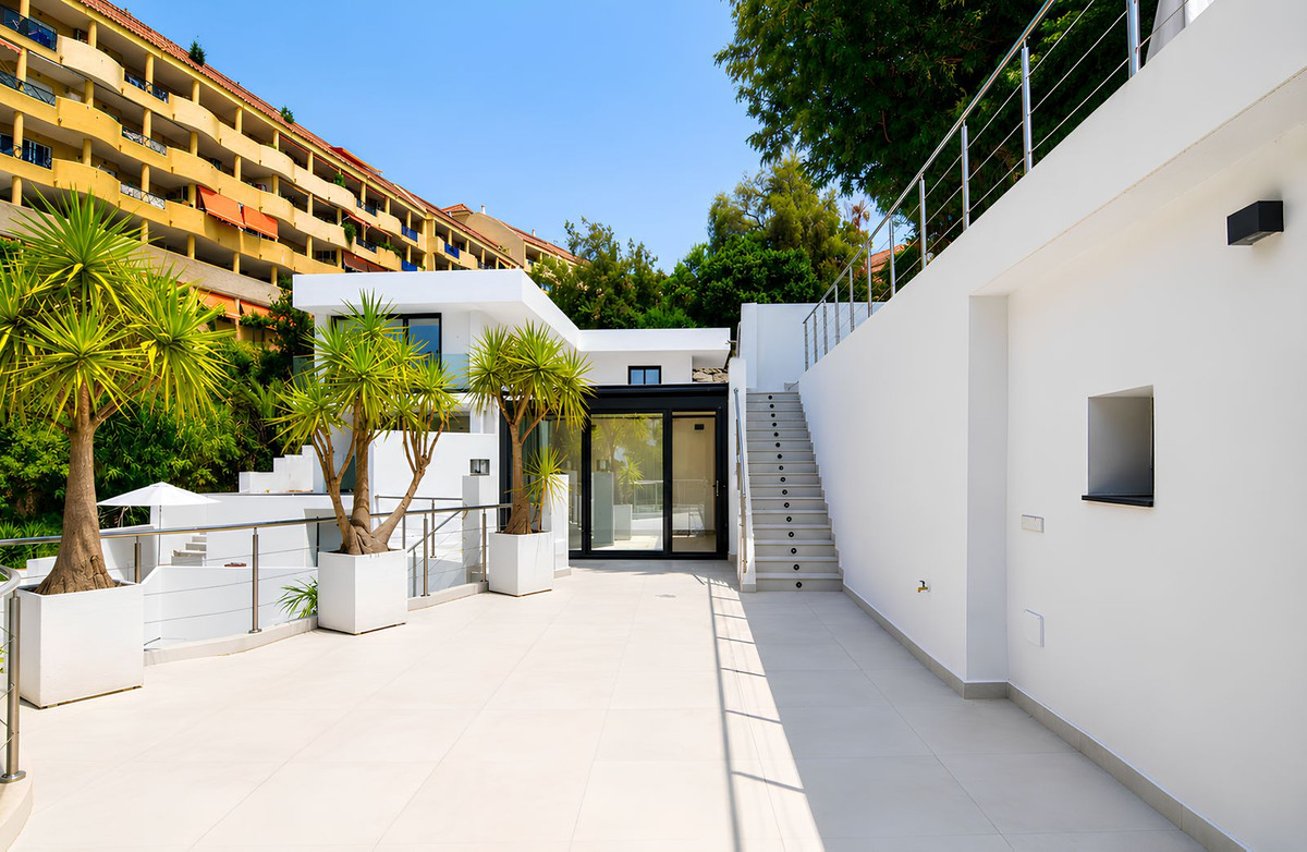 3 Bed Townhouse for sale in Torreblanca Costa Del Sol, Málaga, Spain