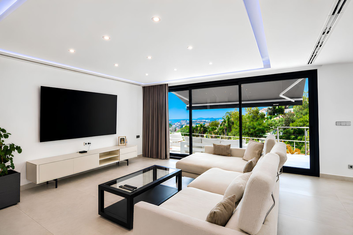 3 Bed Townhouse for sale in Torreblanca Costa Del Sol, Málaga, Spain