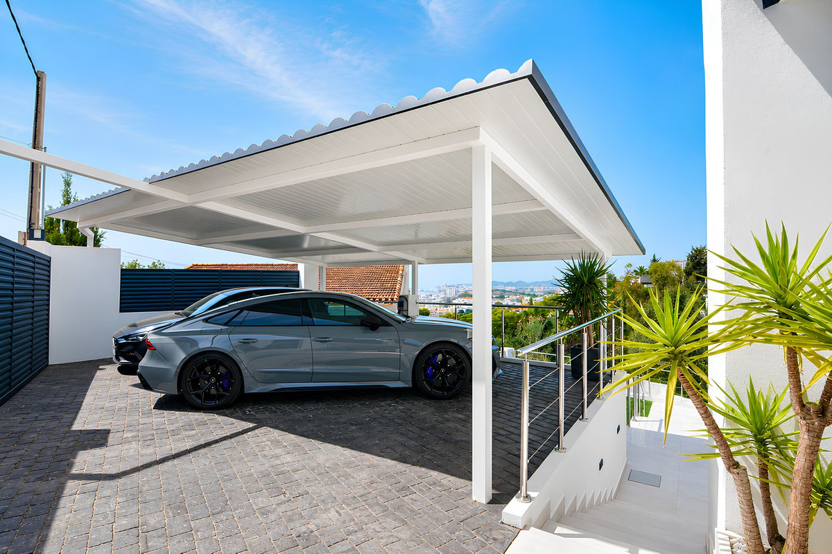 3 Bed Townhouse for sale in Torreblanca Costa Del Sol, Málaga, Spain