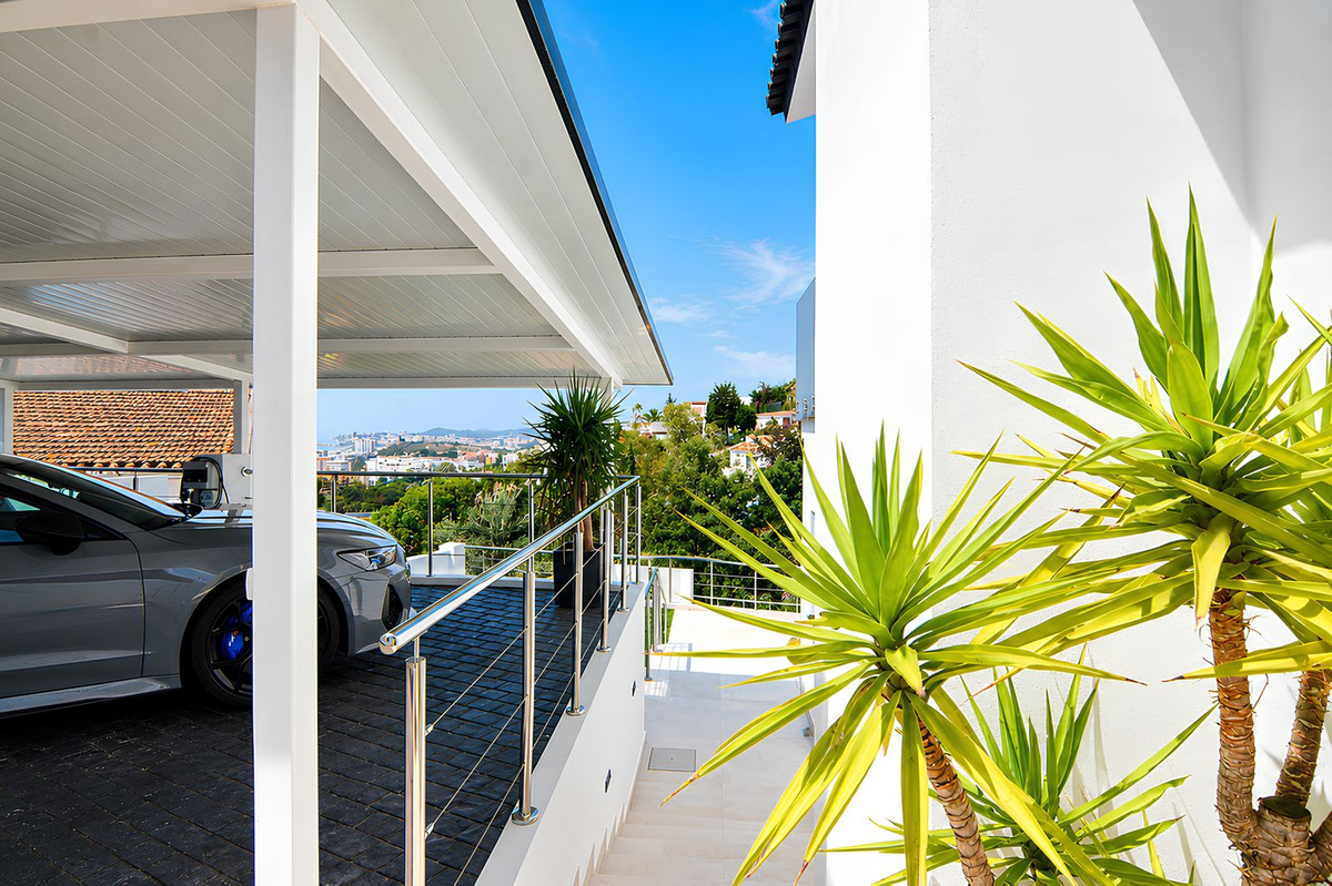 3 Bed Townhouse for sale in Torreblanca Costa Del Sol, Málaga, Spain