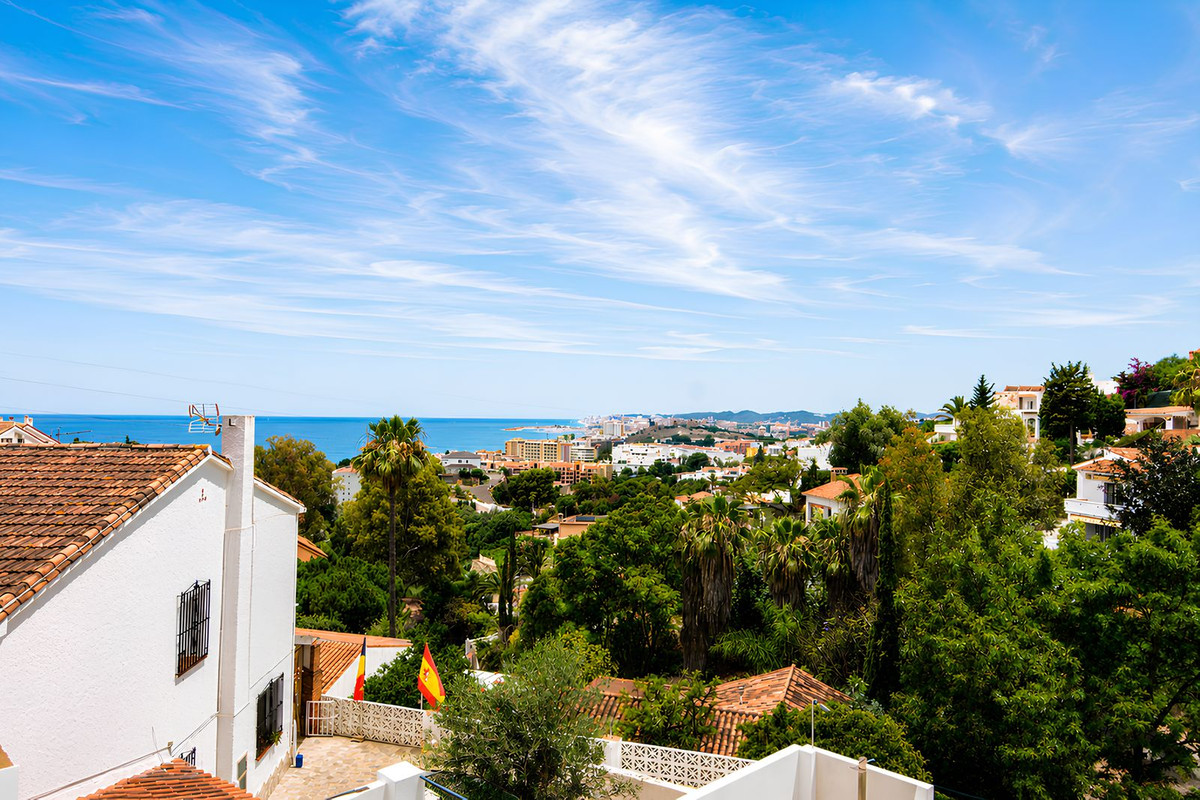 3 Bed Townhouse for sale in Torreblanca Costa Del Sol, Málaga, Spain