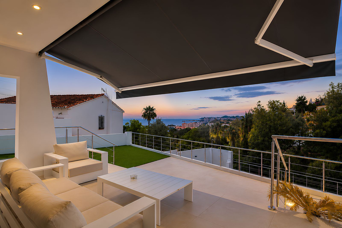 3 Bed Townhouse for sale in Torreblanca Costa Del Sol, Málaga, Spain