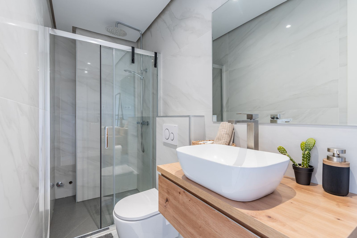 2 Bed Apartment for sale in Atalaya Costa Del Sol, Málaga, Spain