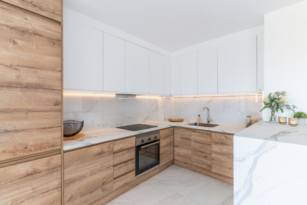 2 Bed Apartment for sale in Atalaya Costa Del Sol, Málaga, Spain