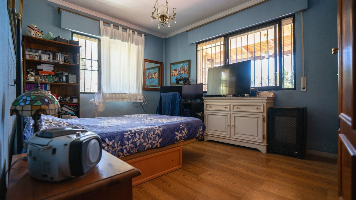 4 Bed Townhouse for sale in Torreblanca Costa Del Sol, Málaga, Spain