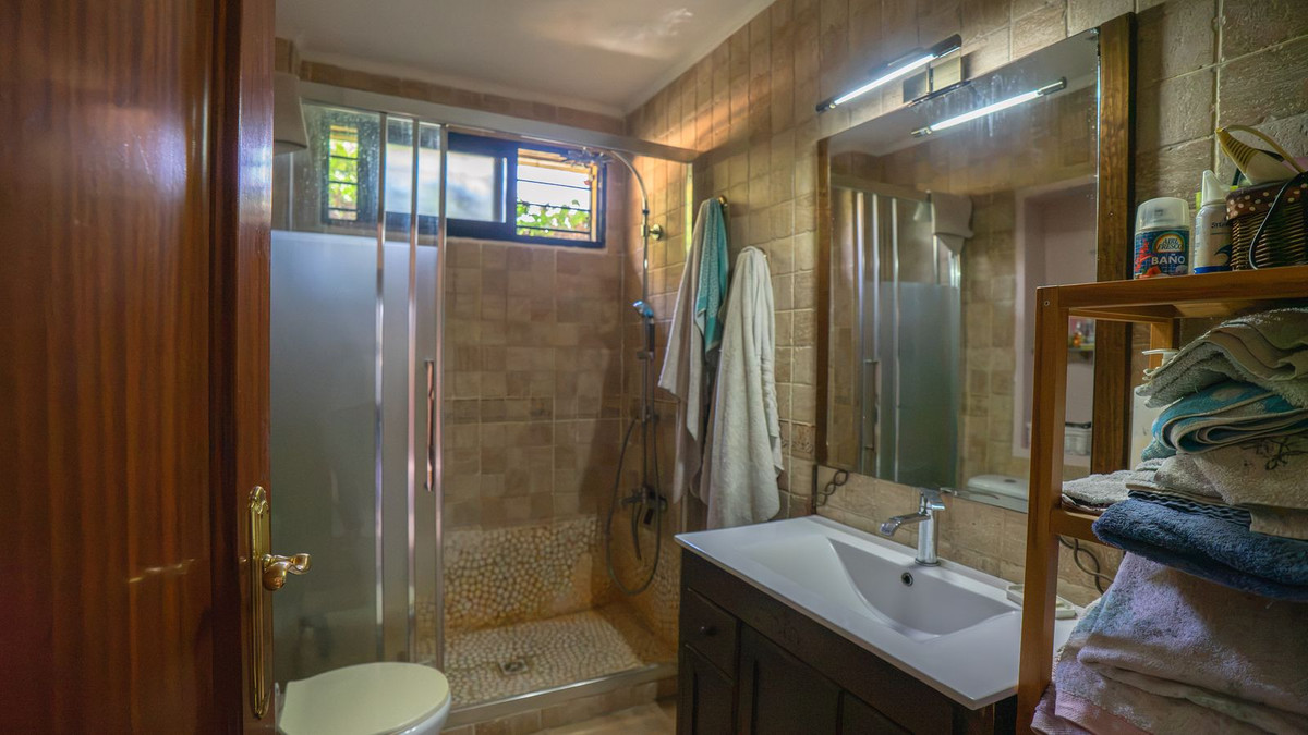 4 Bed Townhouse for sale in Torreblanca Costa Del Sol, Málaga, Spain