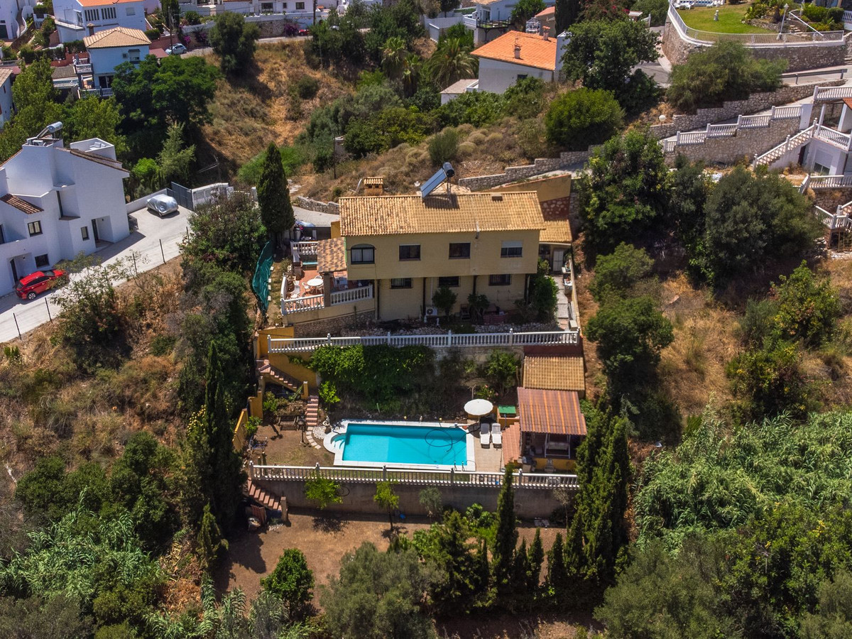 4 Bed Townhouse for sale in Torreblanca Costa Del Sol, Málaga, Spain