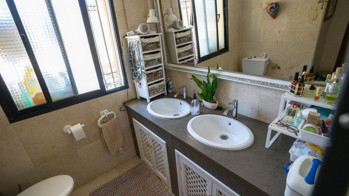 4 Bed Townhouse for sale in Torreblanca Costa Del Sol, Málaga, Spain