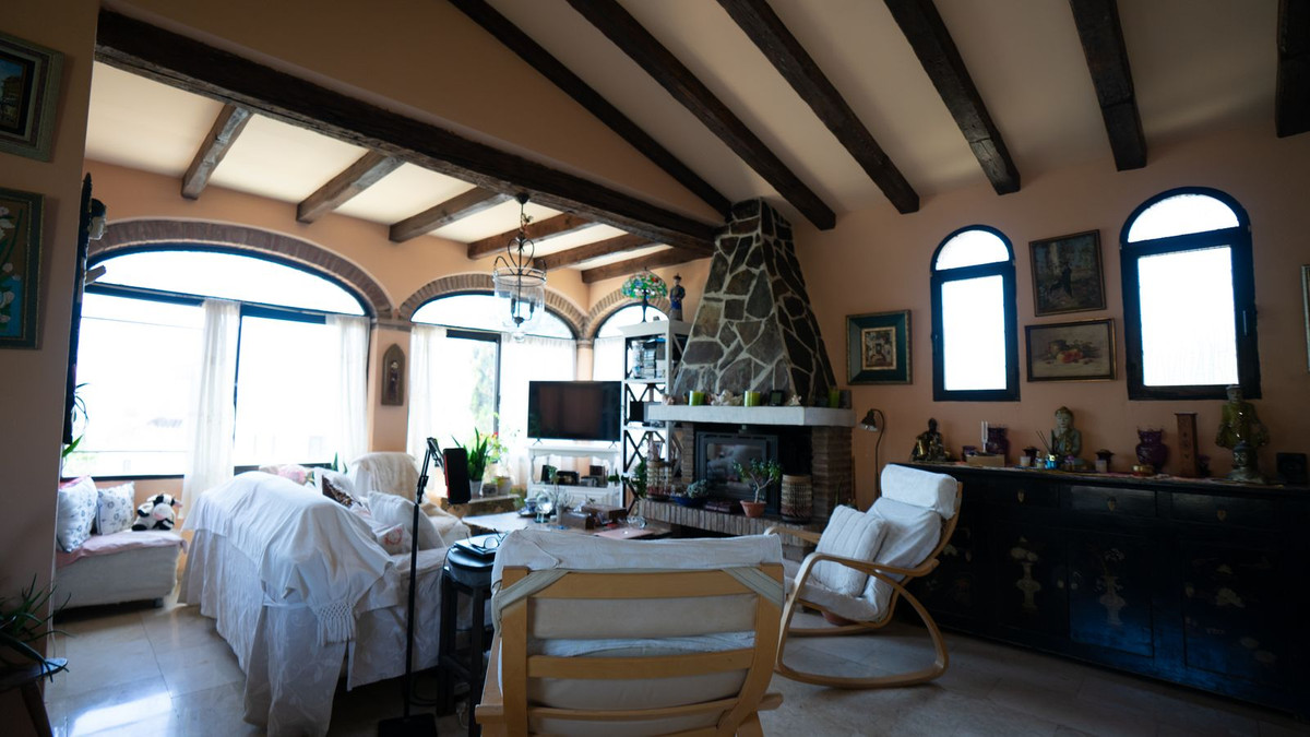 4 Bed Townhouse for sale in Torreblanca Costa Del Sol, Málaga, Spain