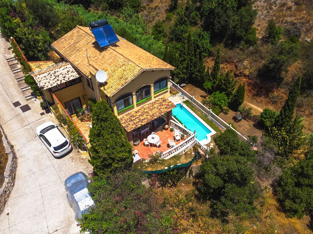 4 Bed Townhouse for sale in Torreblanca Costa Del Sol, Málaga, Spain